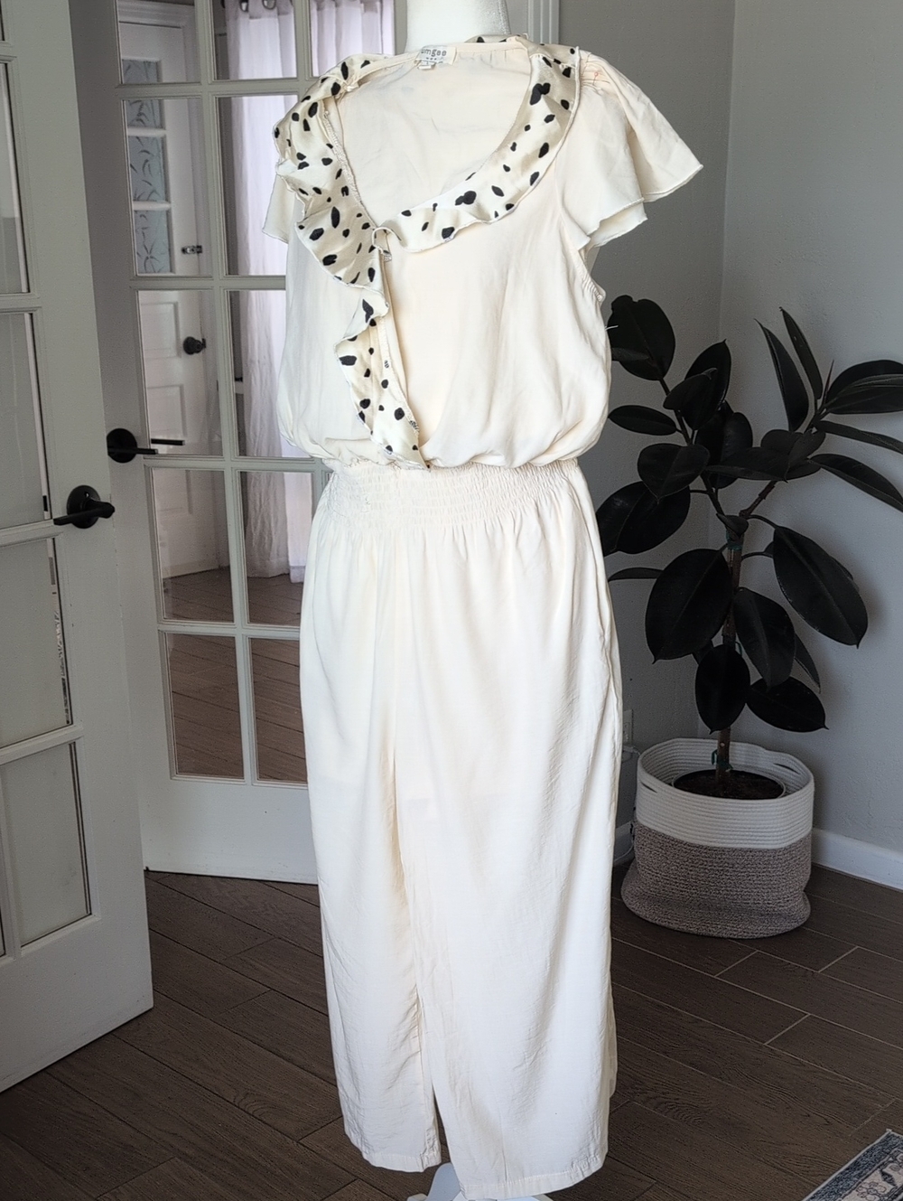 Umgee Cream Ruffle Neck Polka Dot Trim Jumpsuit Size Large